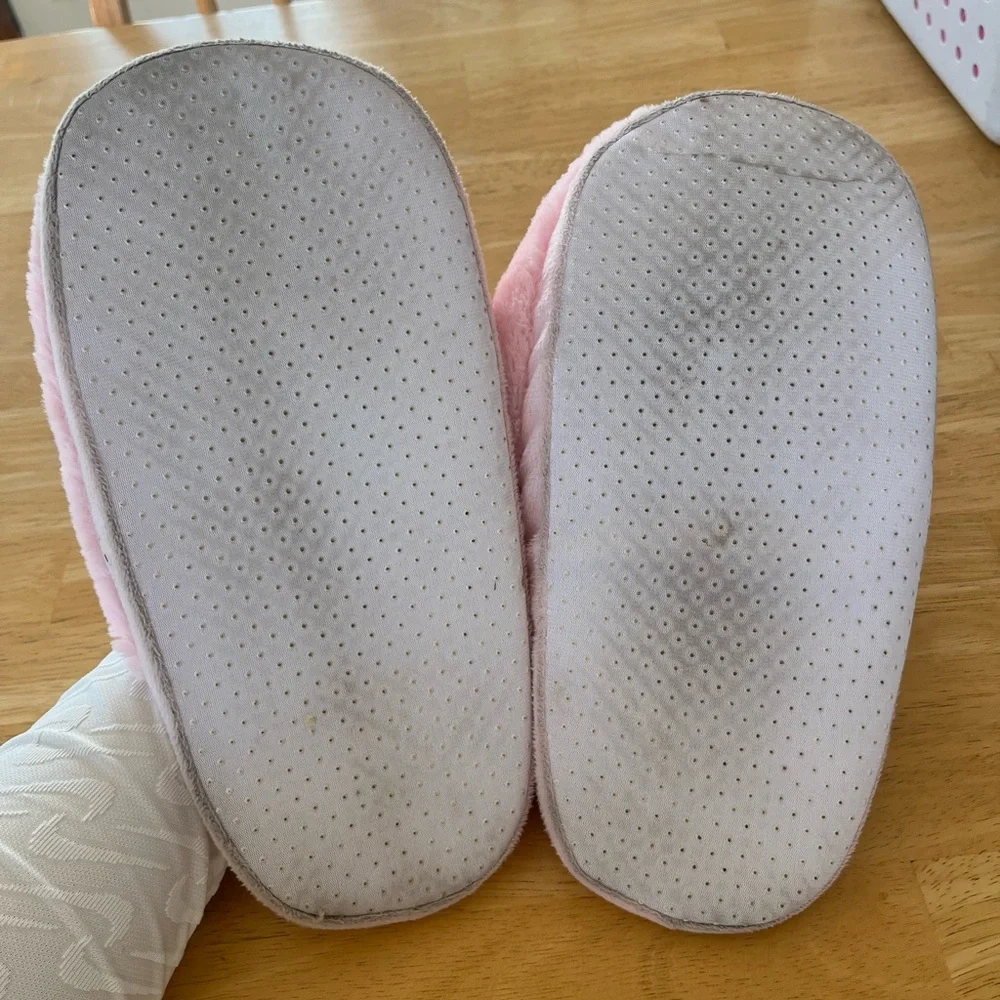 Plush piggy slippers - Picture 6 of 9